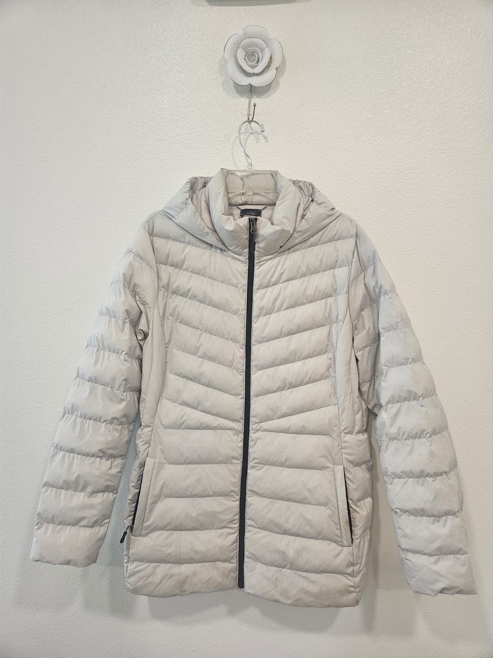 Source Unknown Light Cream Quilted Puffer Jacket with Hood
